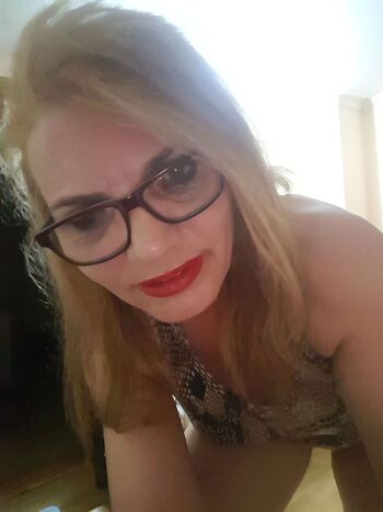 🔥 Romanian girls page leaked private photo uncensored full