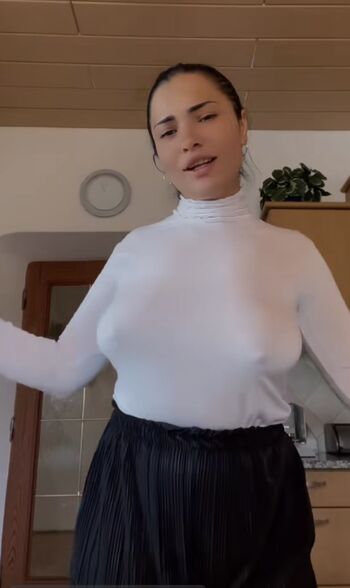 🔥 Romanian girls leaked private photo uncensored full