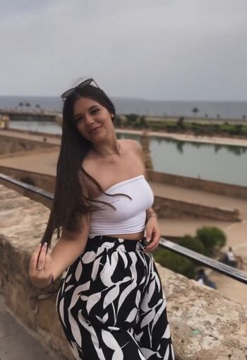 🔥 Romanian girls leaked private photo uncensored full