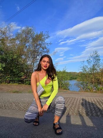 🔥 Romanian girls leaked private photo uncensored full