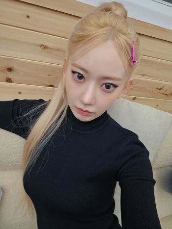 🔥 Sakura miyawaki leaked private photo uncensored full