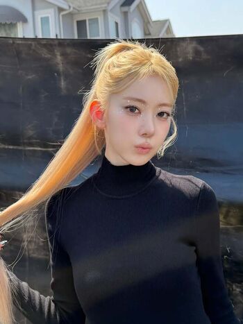 🔥 Sakura miyawaki leaked private photo uncensored full