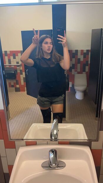🔥 Sara dobrik page leaked private photo uncensored full
