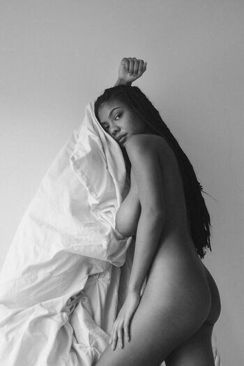 🔥 Schwiftylove leaked private photo uncensored full