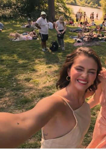 🔥 Selena gomez  page leaked private photo uncensored full