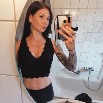 🔥 Show your girlfriend page leaked private photo uncensored full