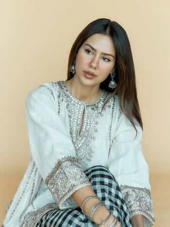 🔥 Sonam bajwa leaked private photo uncensored full