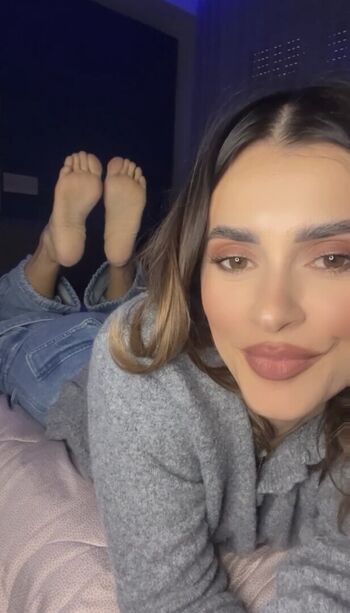 🔥 Sweet girl page leaked private photo uncensored full