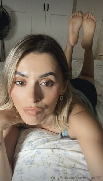 🔥 Sweet girl page leaked private photo uncensored full