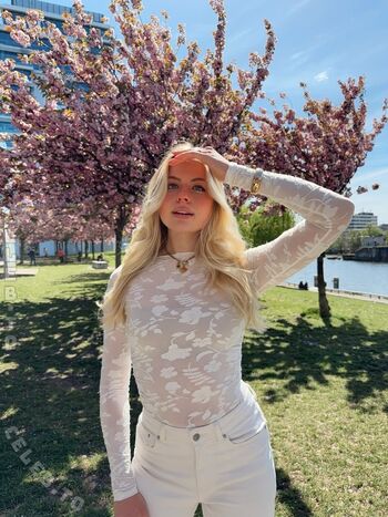 🔥 Vallixpauline leaked private photo uncensored full