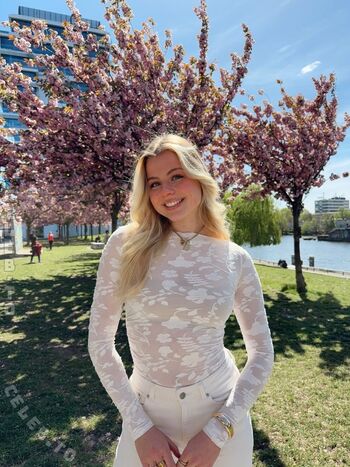 🔥 Vallixpauline leaked private photo uncensored full