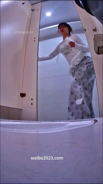 🔥 Voyeur asian pissing toilet amp upskirts only leaked private photo uncensored full