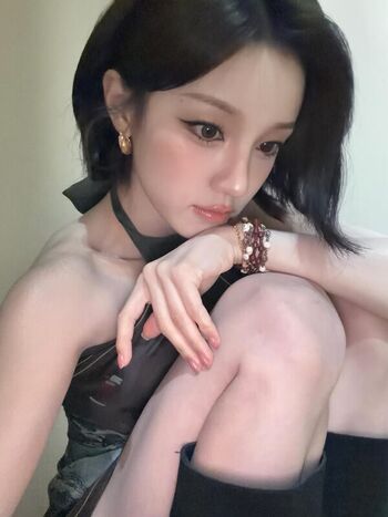 🔥 Yuqi leaked private photo uncensored full