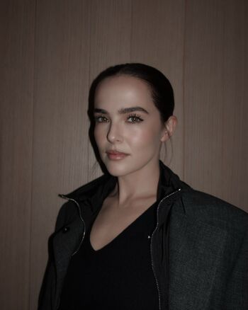 🔥 Zoey deutch page leaked private photo uncensored full